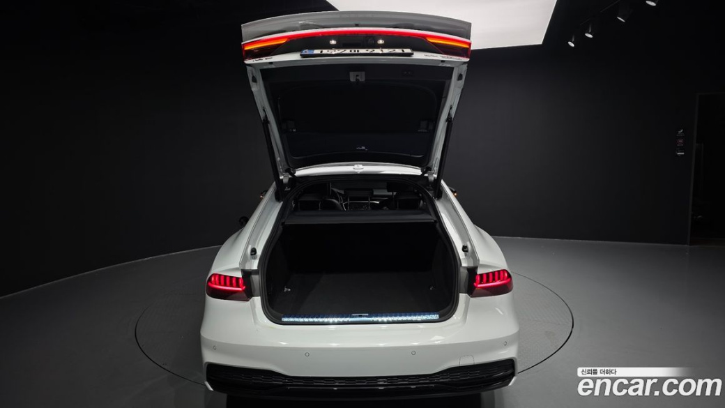 Audi A7 55 TFSI Quattro Premium, 2022