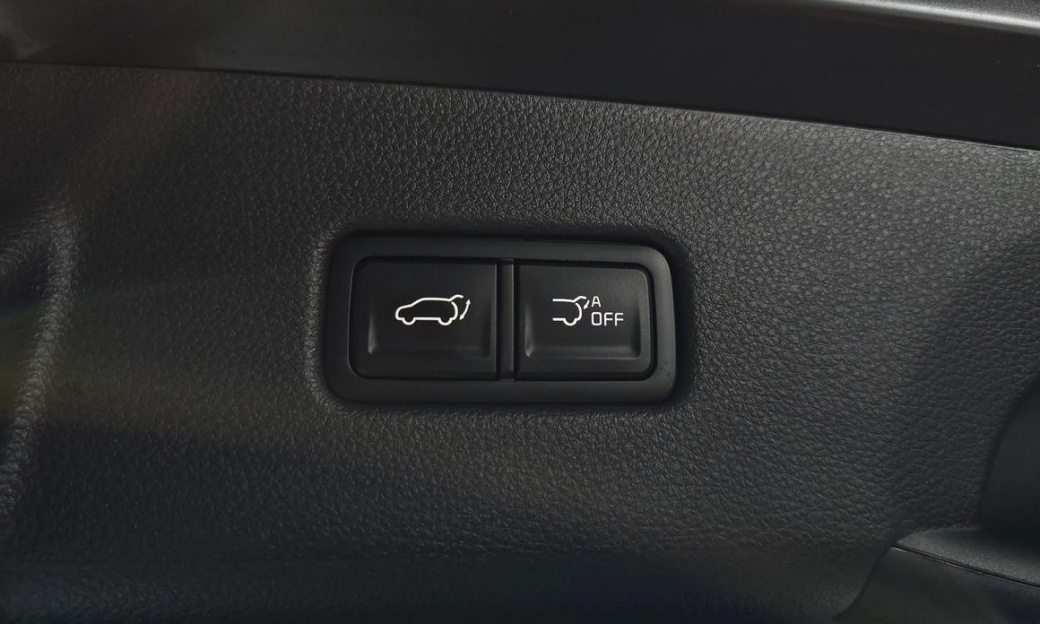 Kia Carnival 9-Seater Signature, 2022