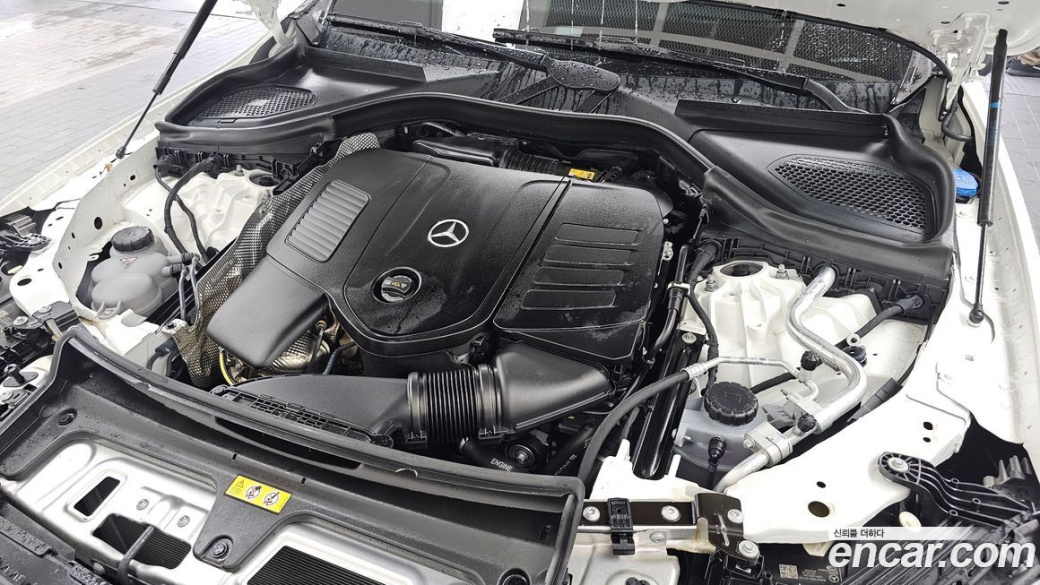 Mercedes-Benz GLC-Class GLC300 4MATIC AMG Line, 2024
