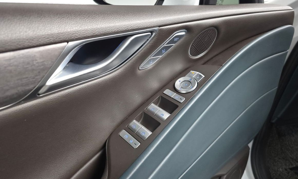 Genesis G80 Gasoline 2.5 Turbo AWD, 2022