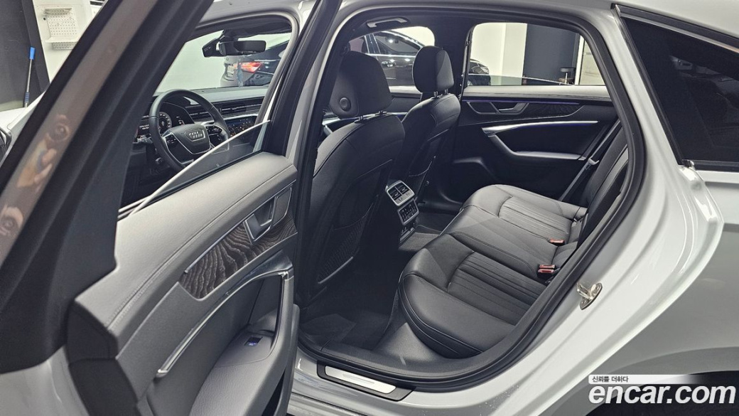 Audi A6 45 TFSI Premium, 2023