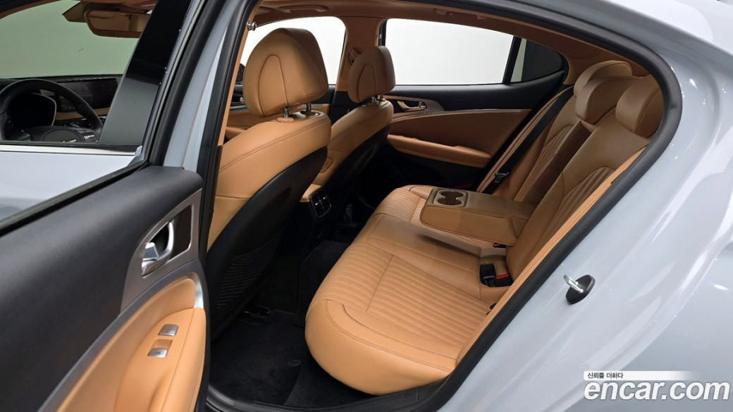 Genesis G70 Gasoline 2.0T 2WD, 2021