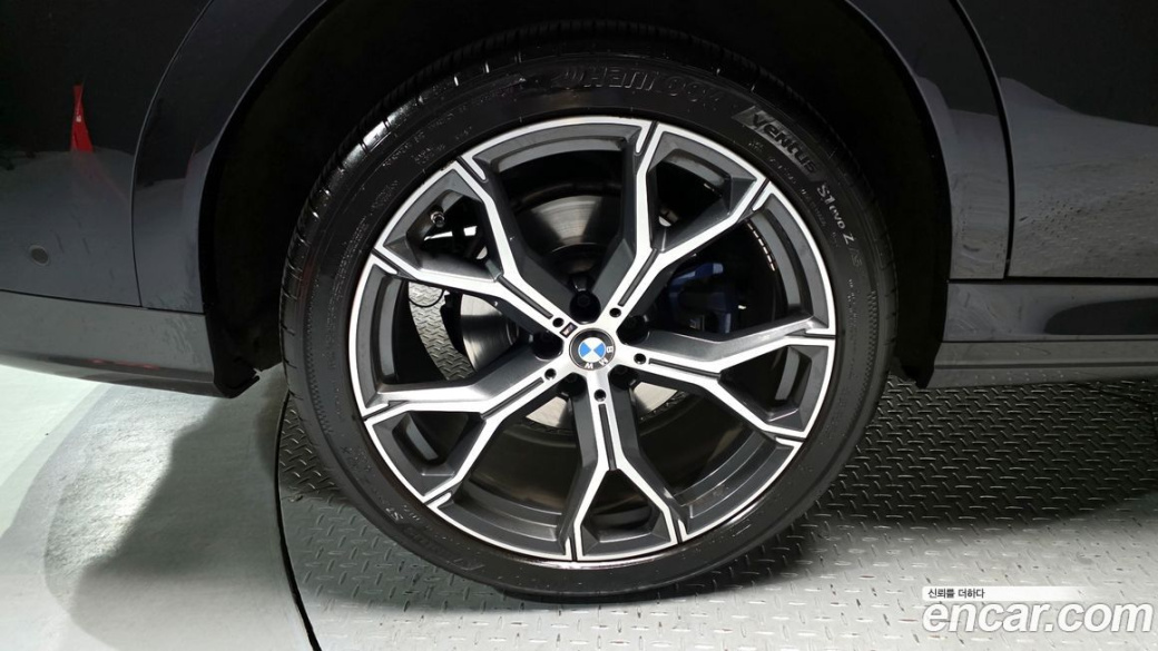 BMW X6 xDrive40i M Sport, 2022