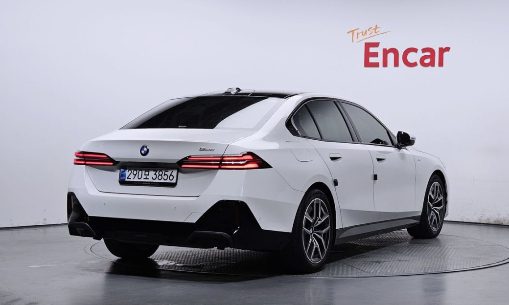 BMW 5-Series 520i M Sport, 2024