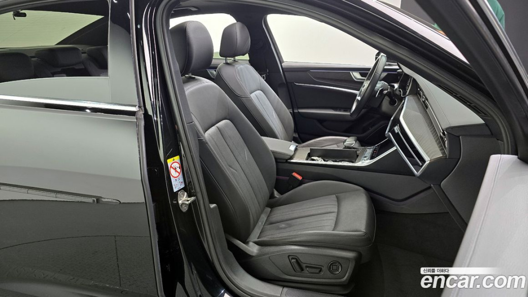 Audi A6 45 TFSI Premium, 2022