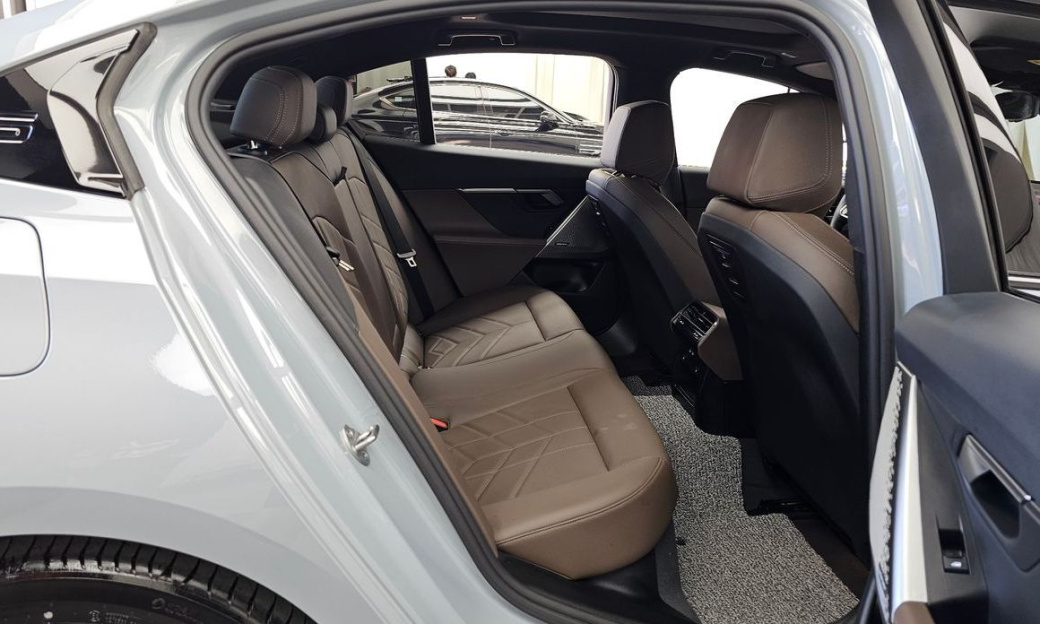 BMW 5-Series 520i M Sport, 2024