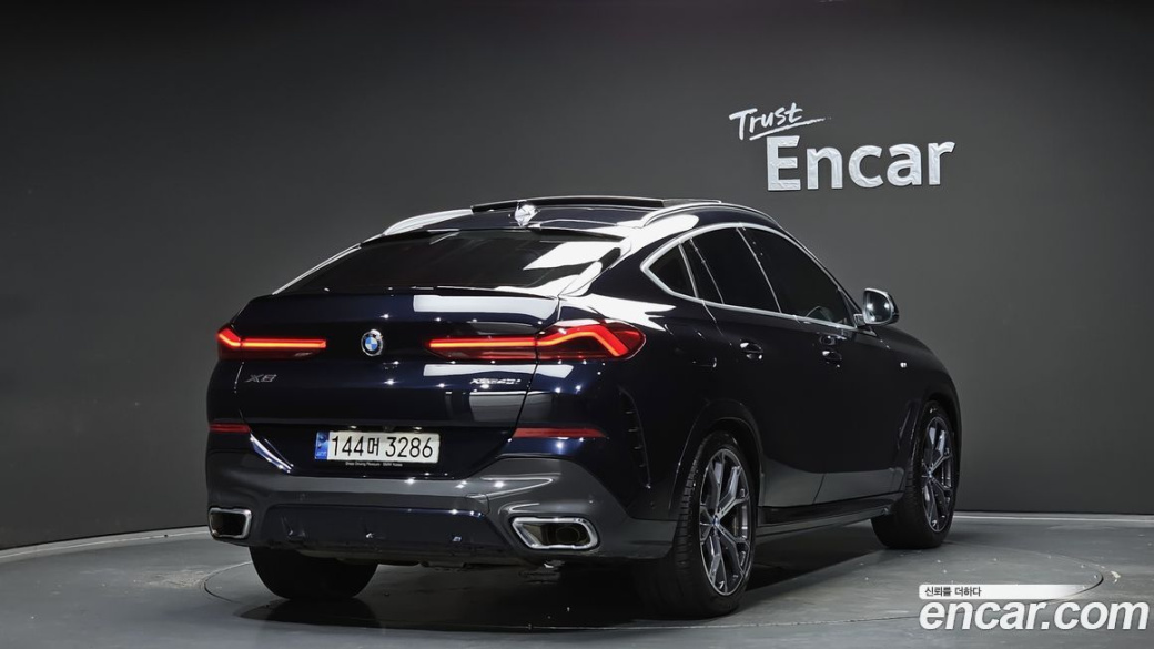 BMW X6 xDrive40i M Sport, 2023