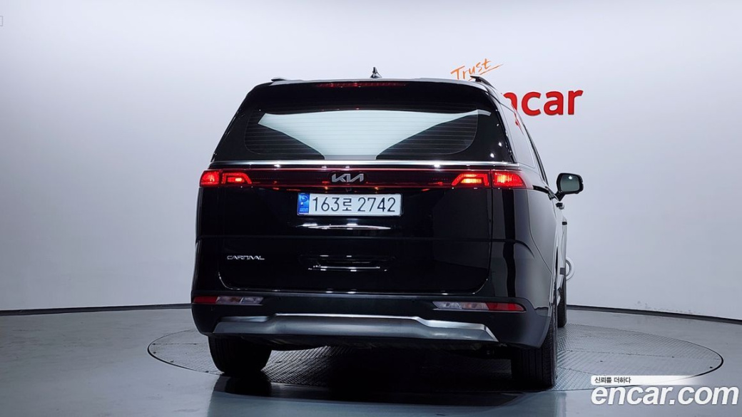 Kia Carnival 9-Seater Signature, 2023