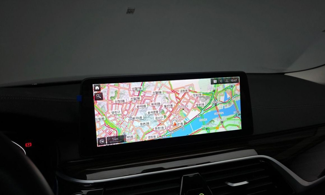 BMW 5-Series 520i Luxury, 2023
