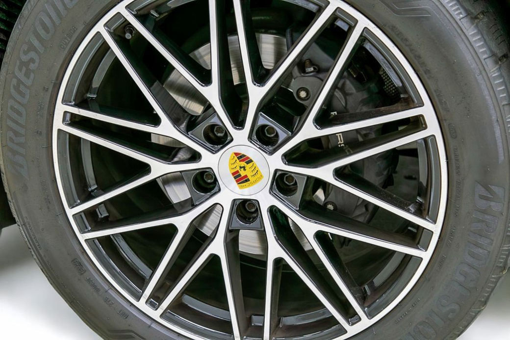 Porsche Cayenne 3.0, 2024