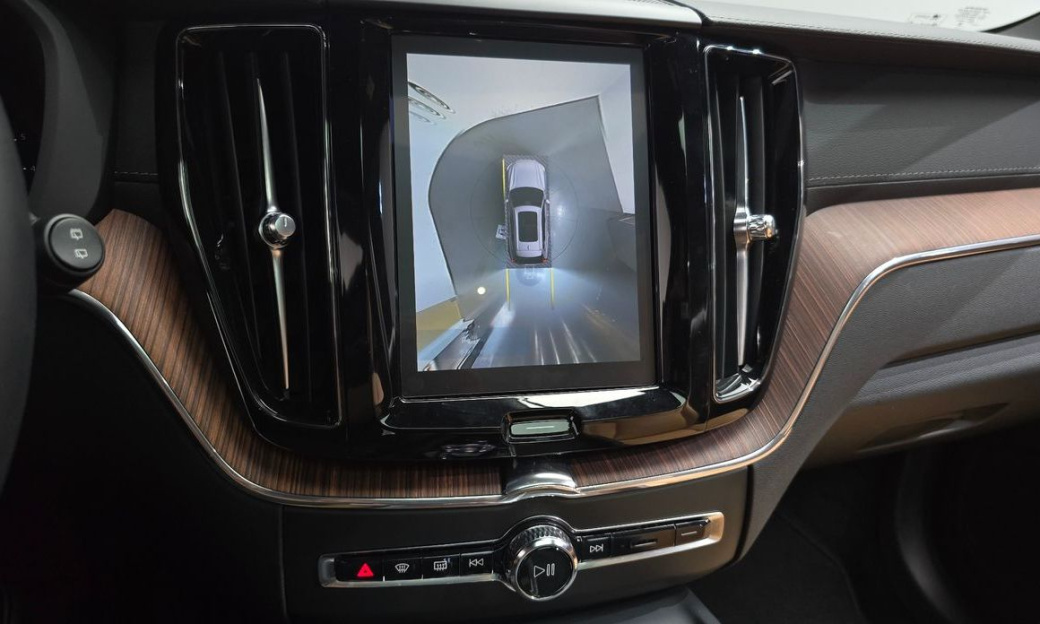 Volvo XC60 B5 Ultimate Bright, 2023