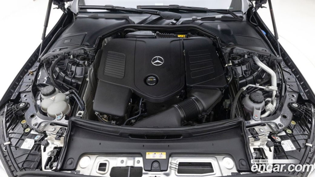 Mercedes-Benz C-Class C300 4MATIC Avantgarde, 2023