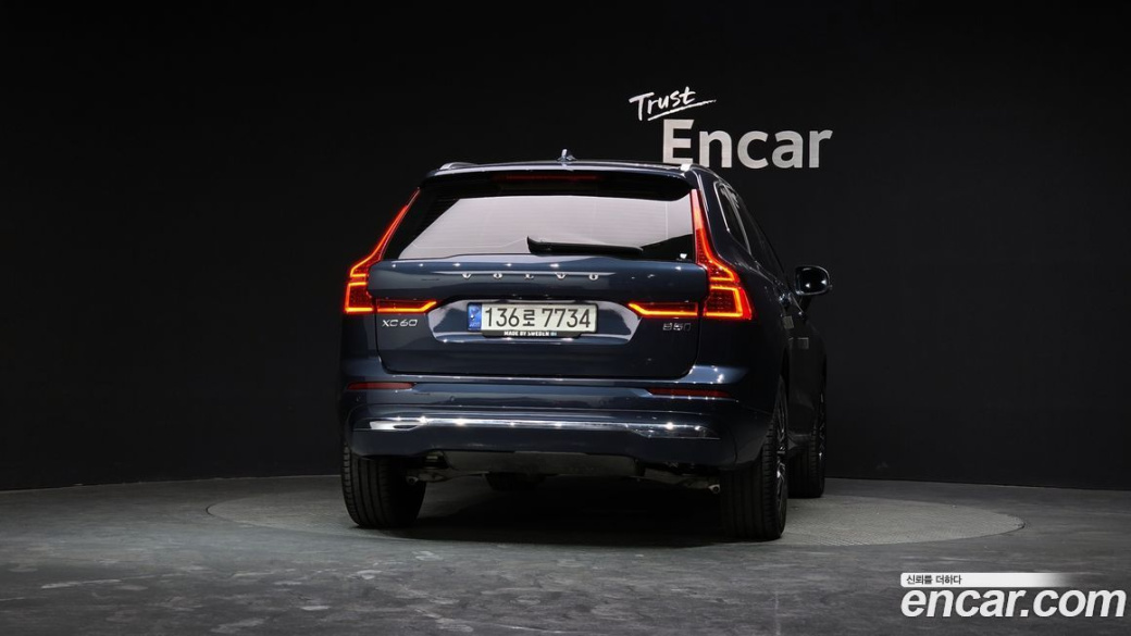 Volvo XC60 B5 Inscription, 2022