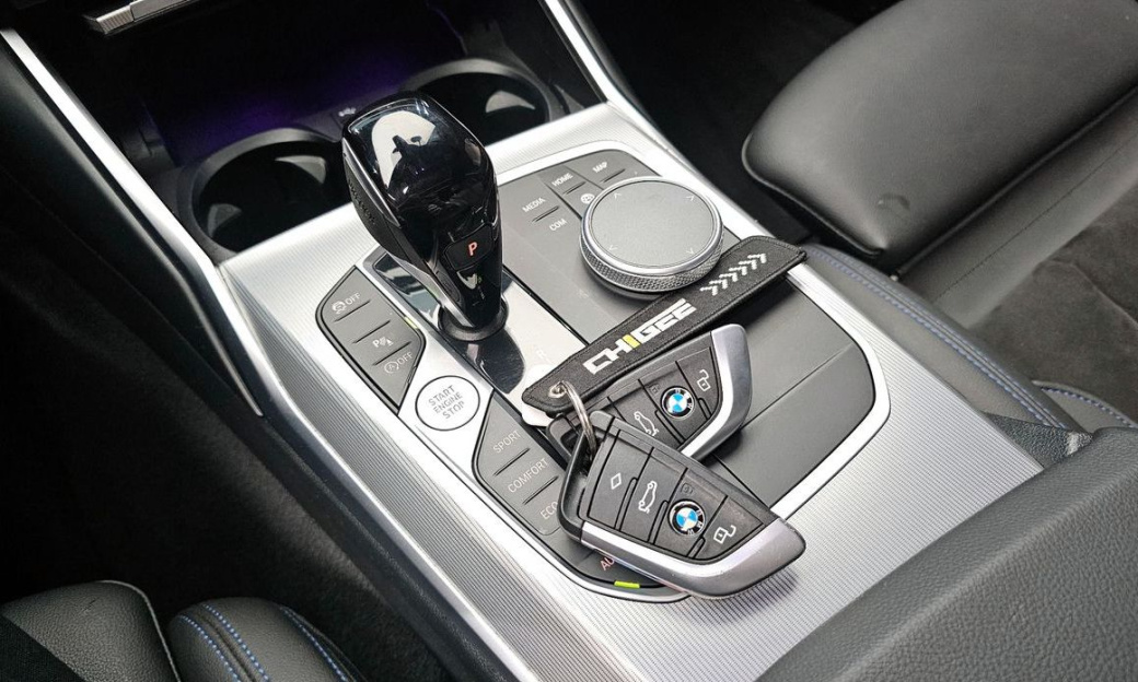 BMW 3-Series 320i M Sport, 2022