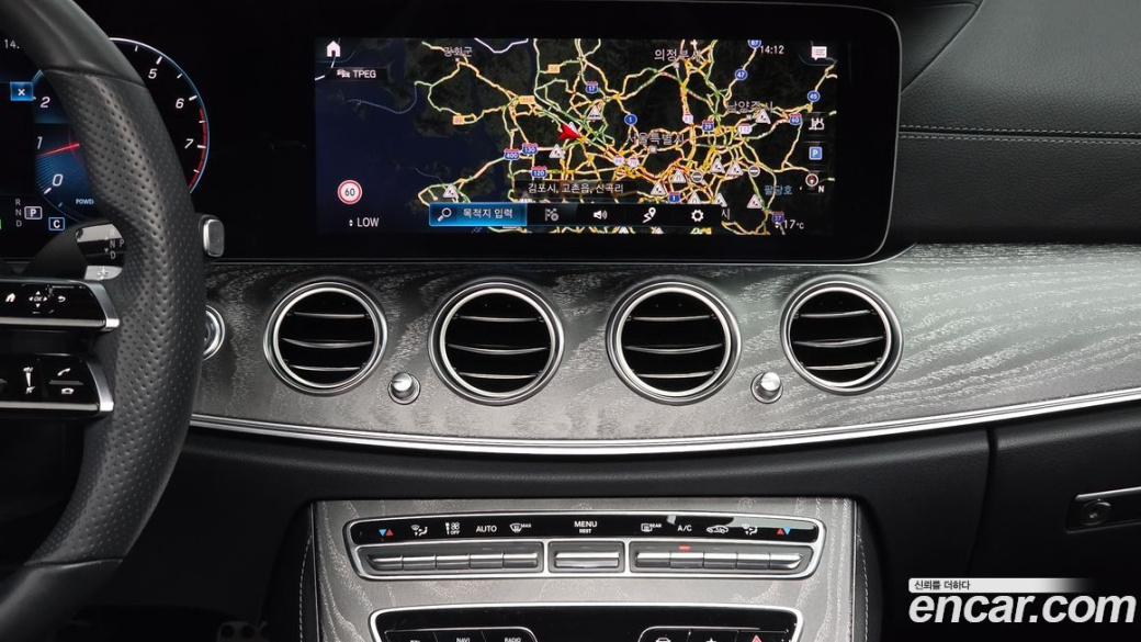 Mercedes-Benz E-Class E350 4MATIC AMG Line, 2022