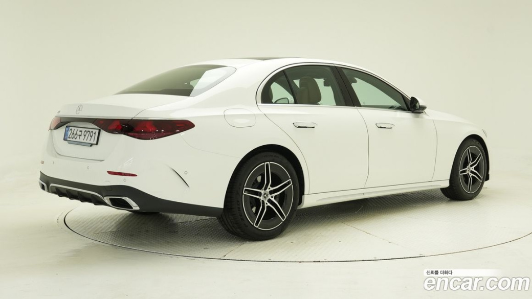 Mercedes-Benz E-Class E200 AMG Line, 2026