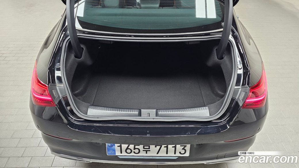 Mercedes-Benz CLA-Class CLA250 4MATIC, 2025