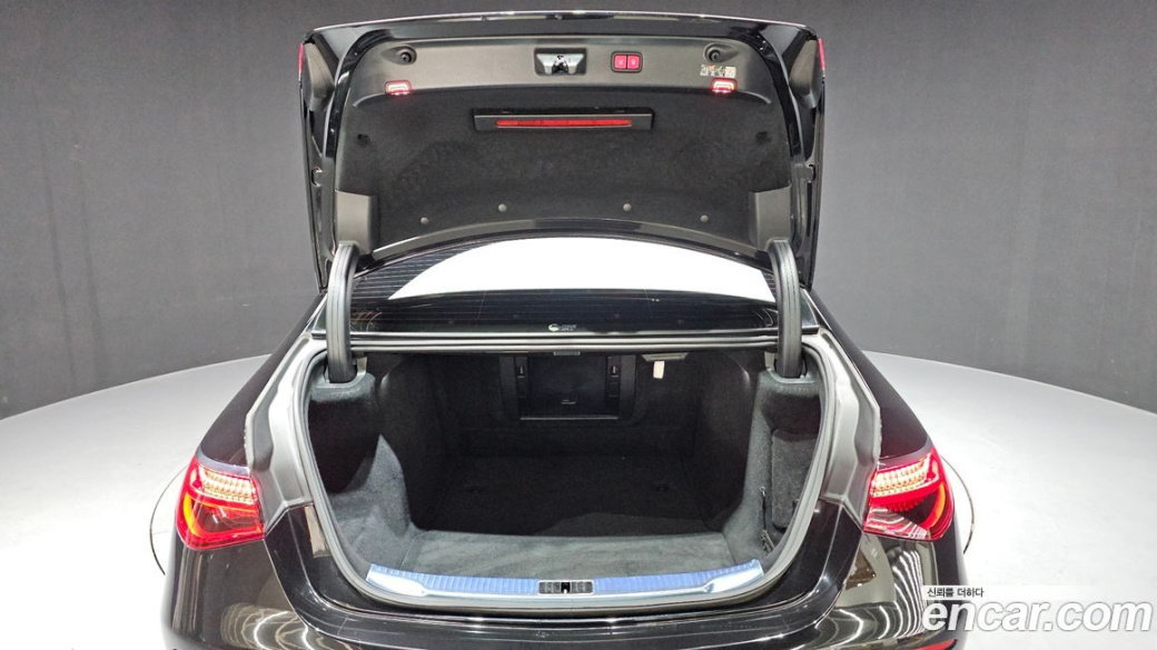 Mercedes-Benz S-Class S450L 4MATIC, 2023