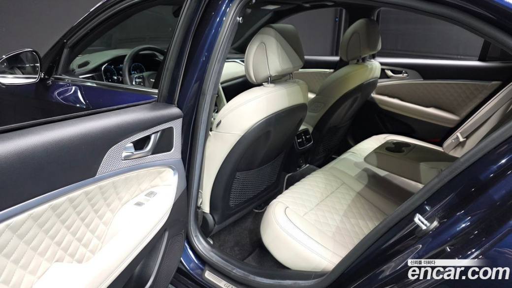 Genesis G70 Gasoline 2.0T 4WD, 2023
