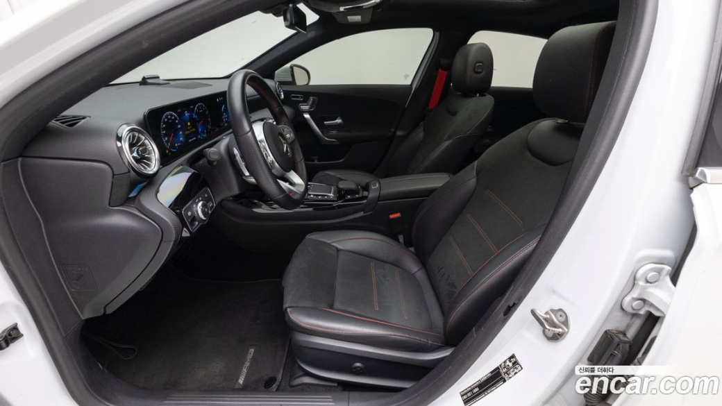 Mercedes-Benz A-Class AMG A35 4MATIC Sedan, 2021