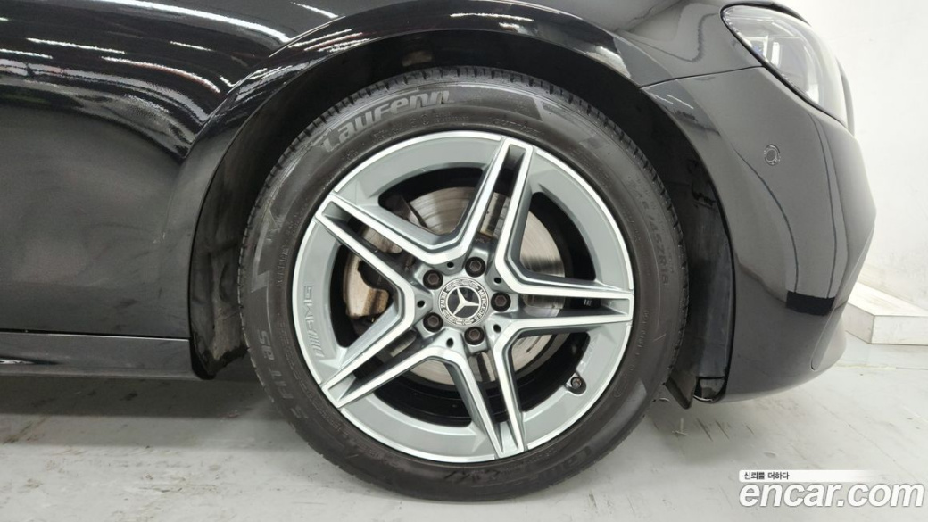 Mercedes-Benz E-Class E250 AMG Line, 2023