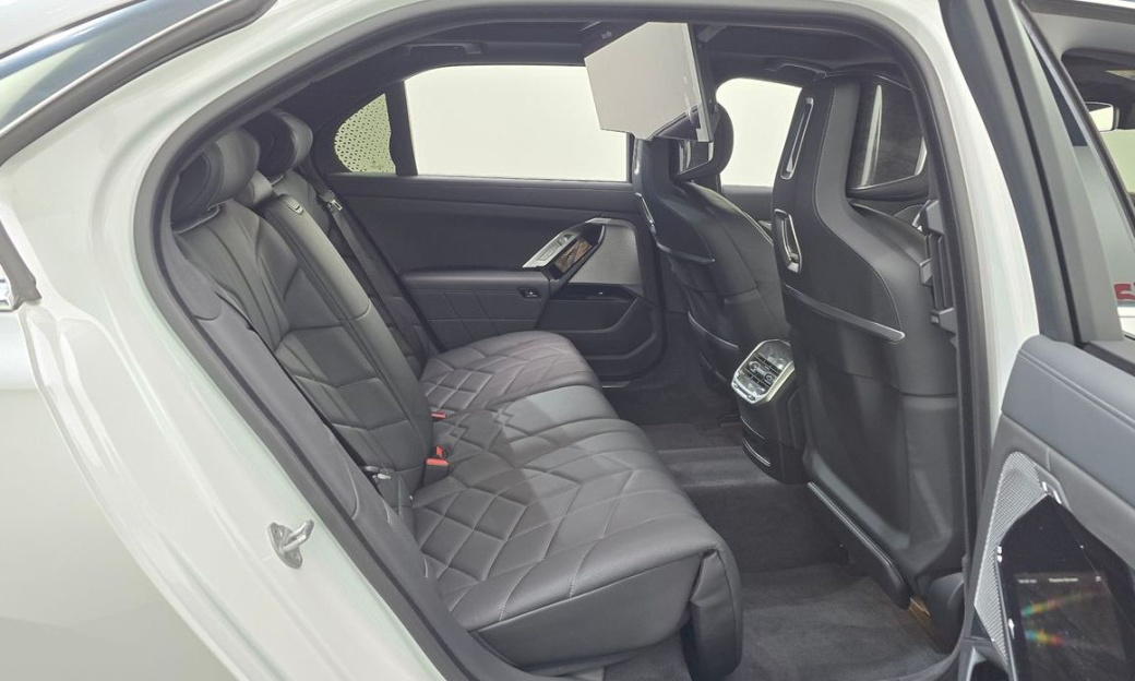 BMW 7-Series 740i xDrive M Sport, 2024