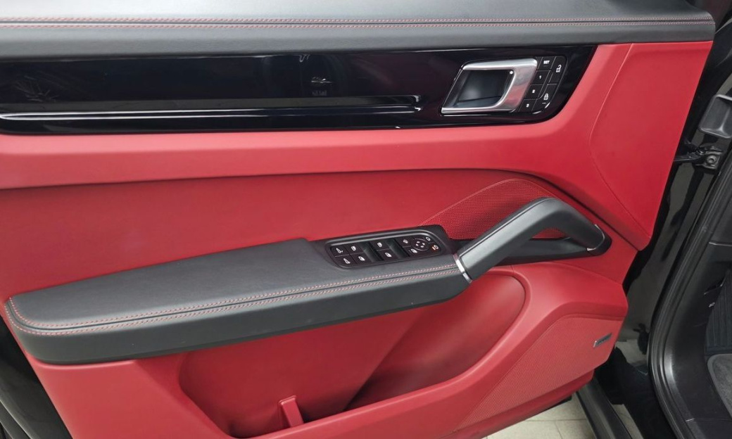 Porsche Cayenne 3.0, 2023