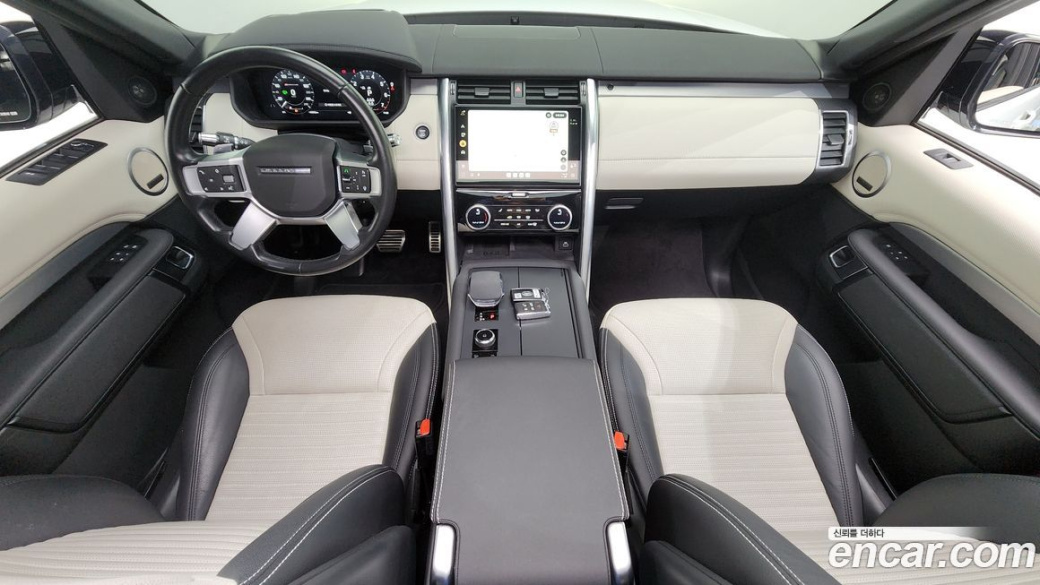 Land Rover Discovery P360 R-Dynamic SE, 2022