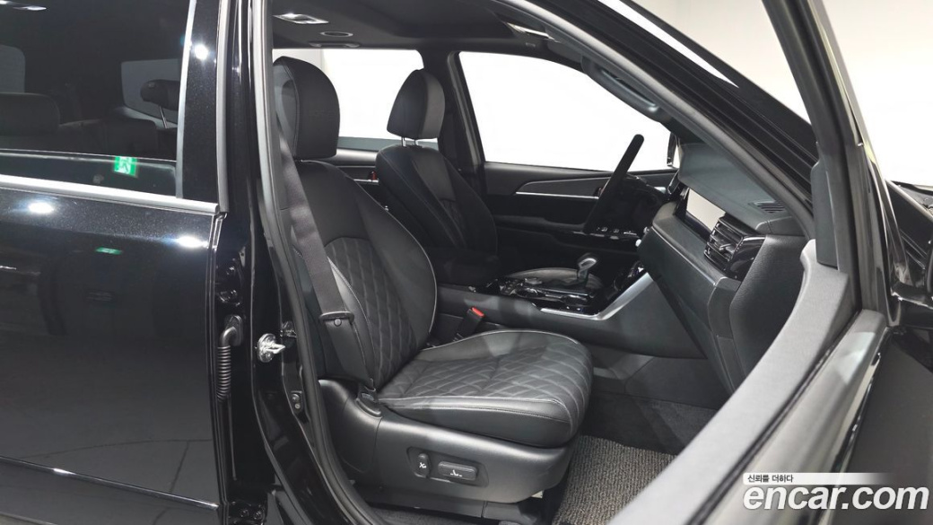 Kia Mohave Diesel 3.0 4WD 7-Seater, 2024