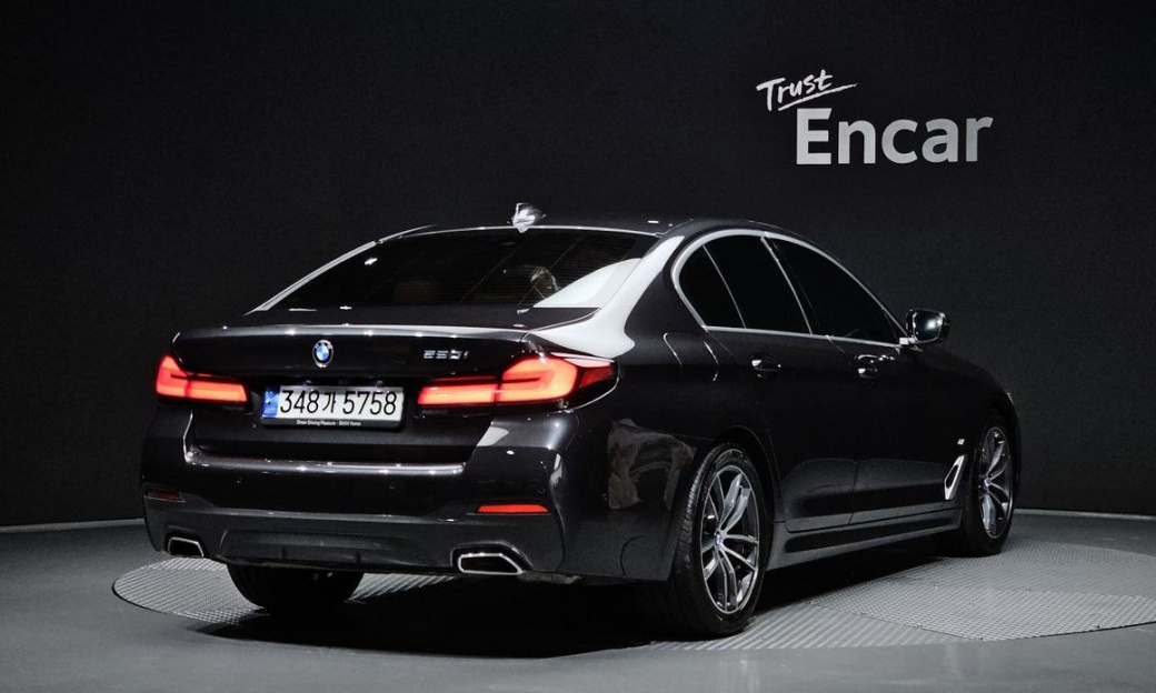 BMW 5-Series 520i M Sport, 2022