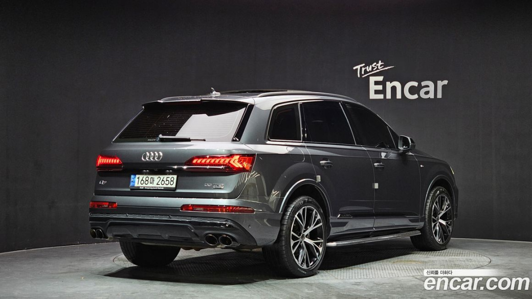 Audi Q7 55 TFSI Quattro Premium, 2022