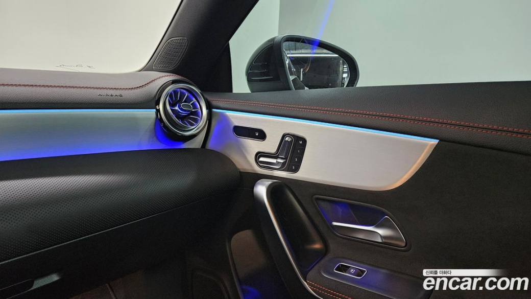 Mercedes-Benz CLA-Class CLA250 4MATIC, 2025