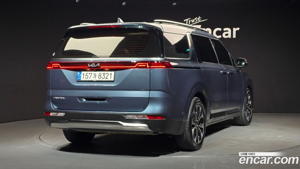 Kia Carnival 9-Seater Signature, 2023