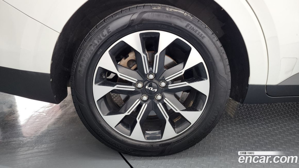 Kia Carnival 9-Seater Noblesse, 2023