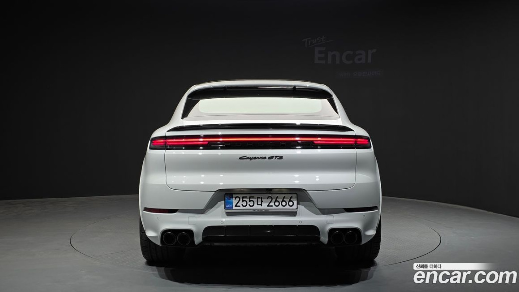 Porsche Cayenne 4.0 GTS Coupe, 2025