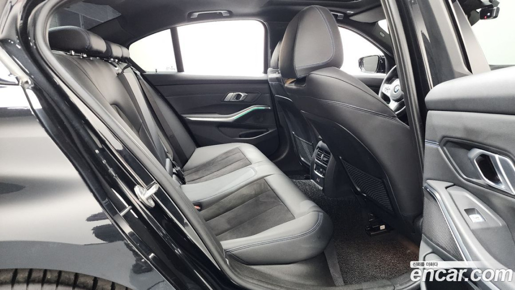 BMW 3-Series 320i M Sport, 2022