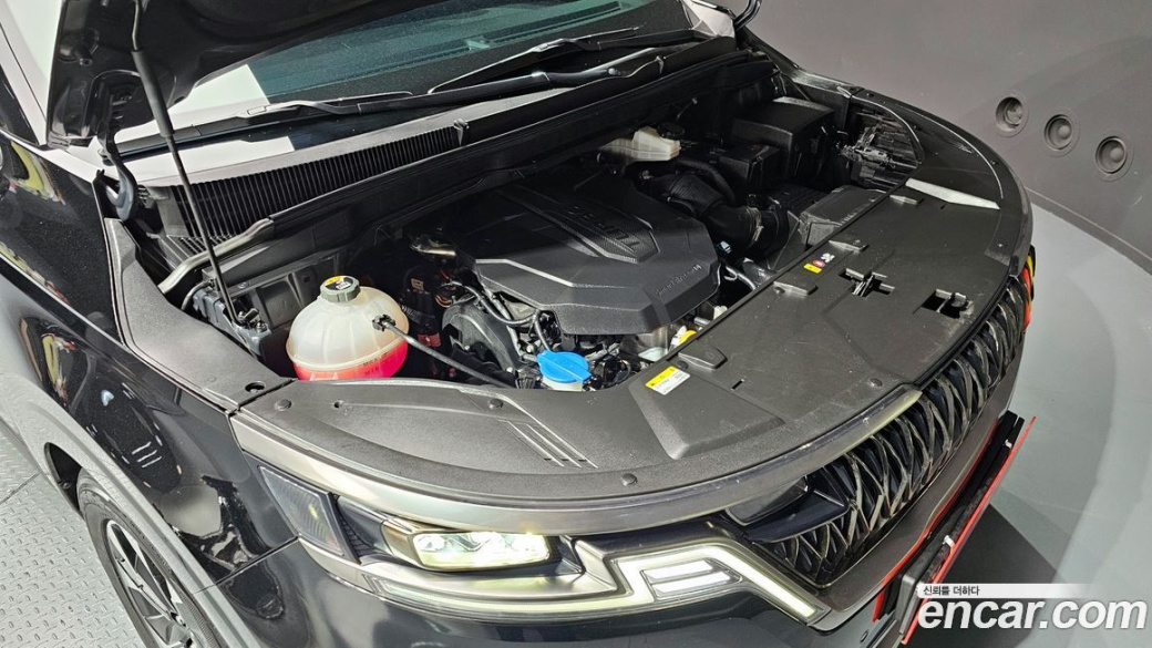 Kia Carnival 7-Seater Signature, 2023
