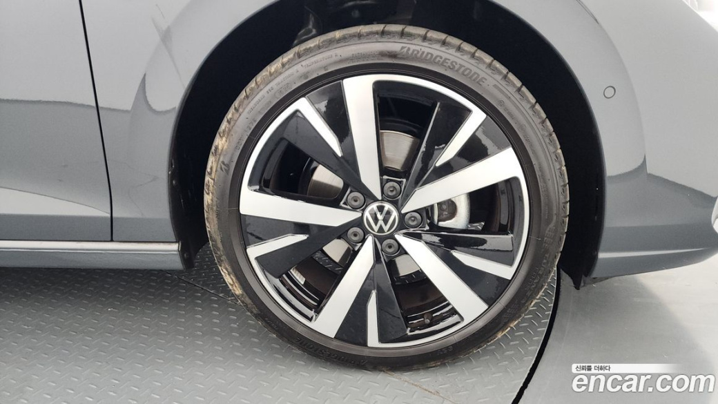 Volkswagen Golf 2.0 TDI Prestige, 2025