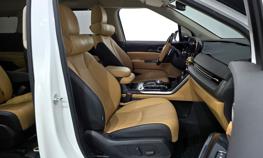 Kia Carnival 9-Seater Noblesse, 2023