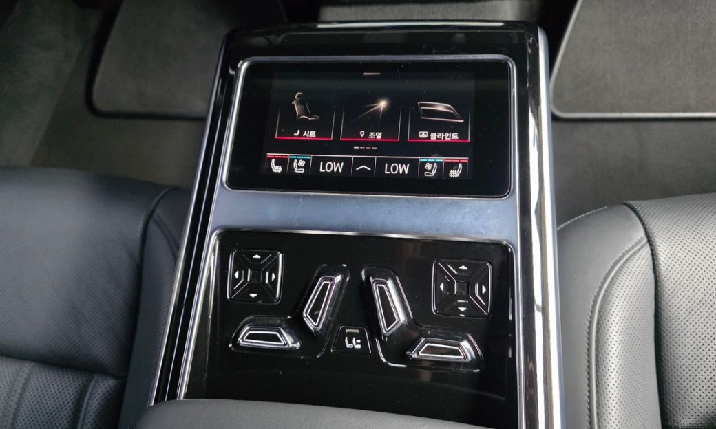 Audi A8 55 TFSI Quattro LWB, 2021