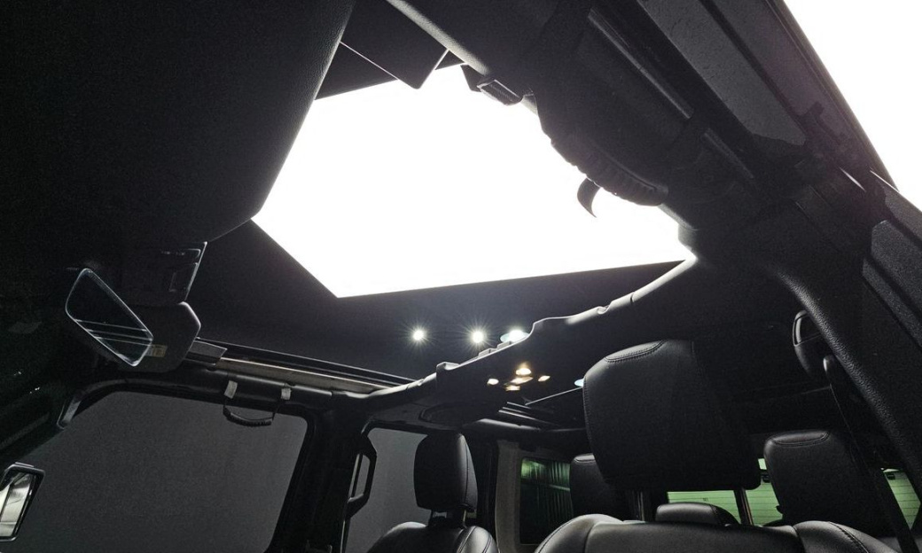 Jeep Wrangler 2.0 Overland Power Top 4Door, 2022