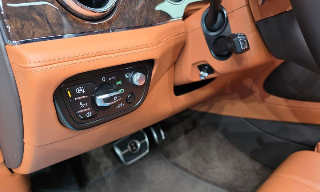 Bentley Bentayga 4.0 V8, 2022