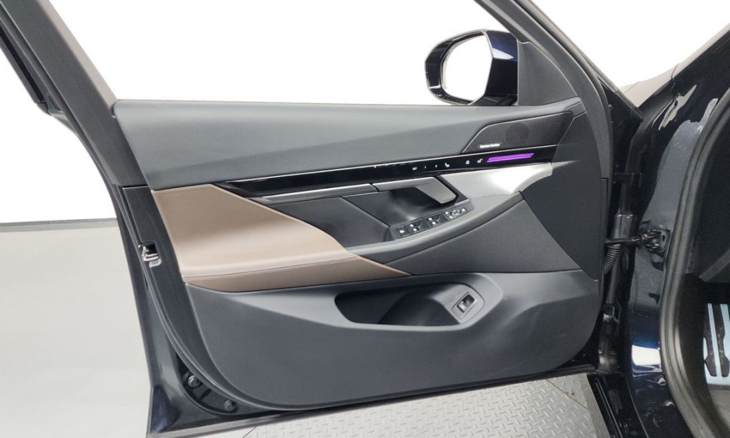 BMW 5-Series 520i M Sport, 2024