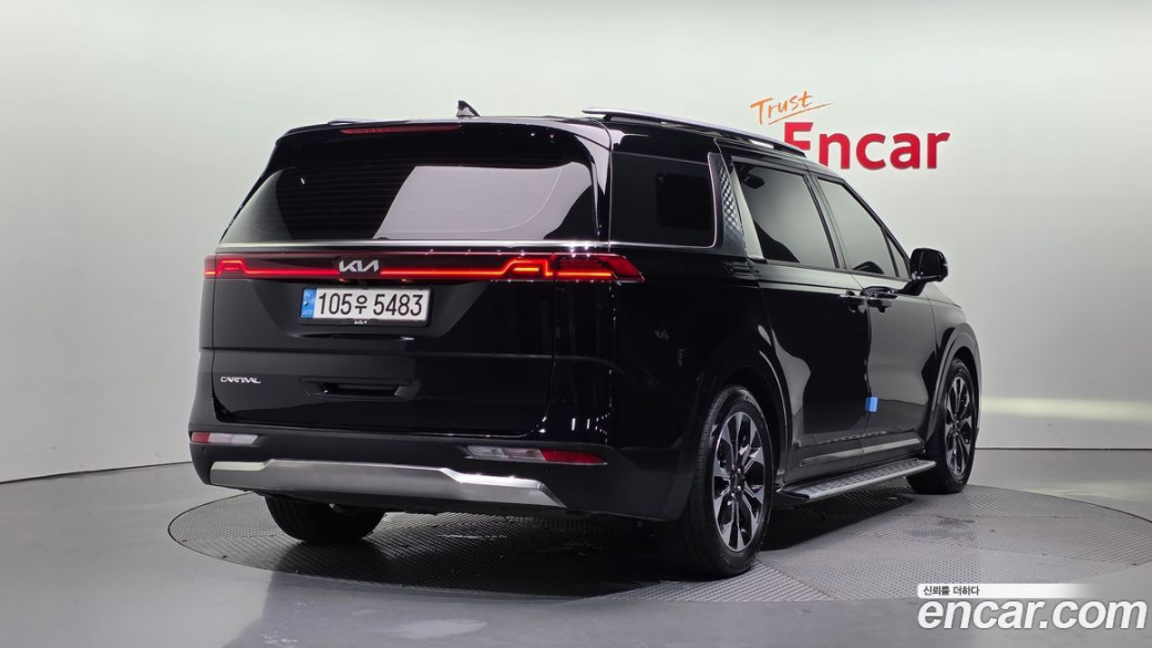 Kia Carnival 9-Seater Signature, 2023
