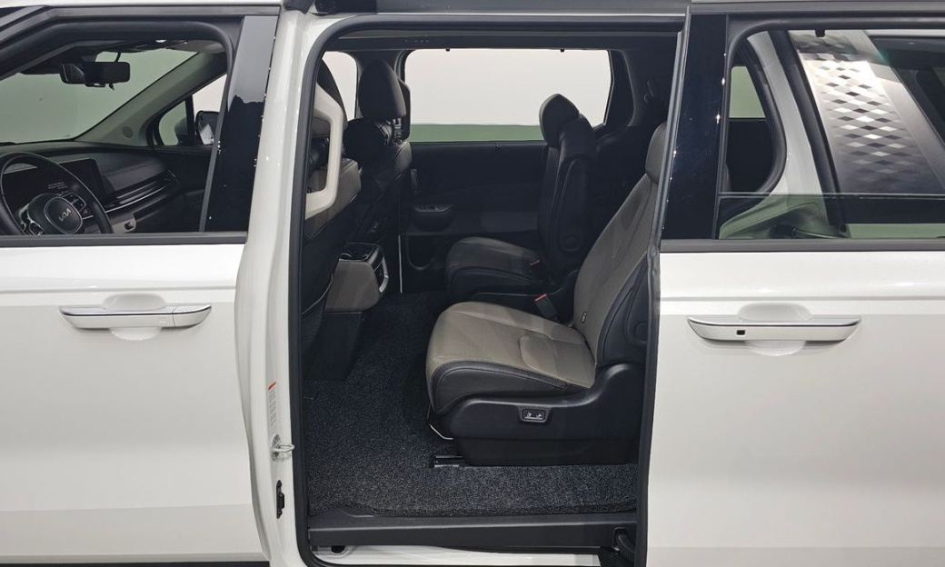 Kia Carnival 9-Seater Noblesse, 2024