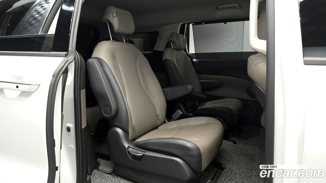 Kia Carnival 9-Seater Noblesse, 2025