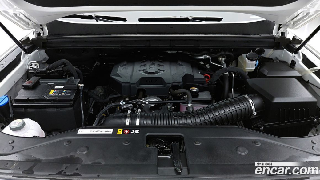 Kia Tasman 2.5T Gasoline 4WD, 2026