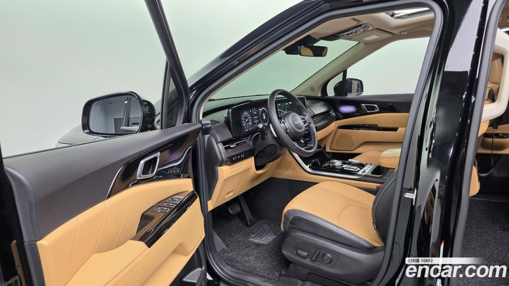 Kia Carnival 9-Seater Signature, 2023