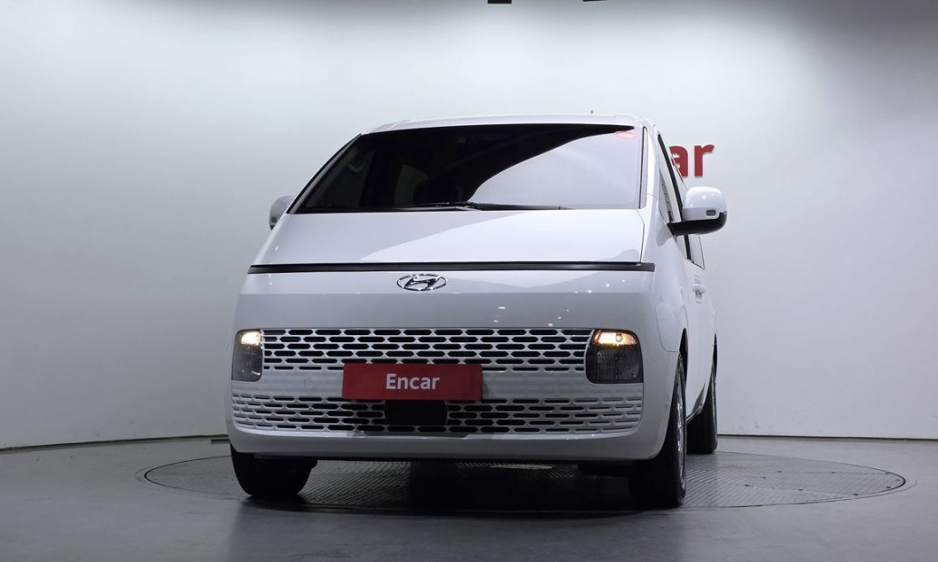 Hyundai Staria Tourer 9-Seater, 2024