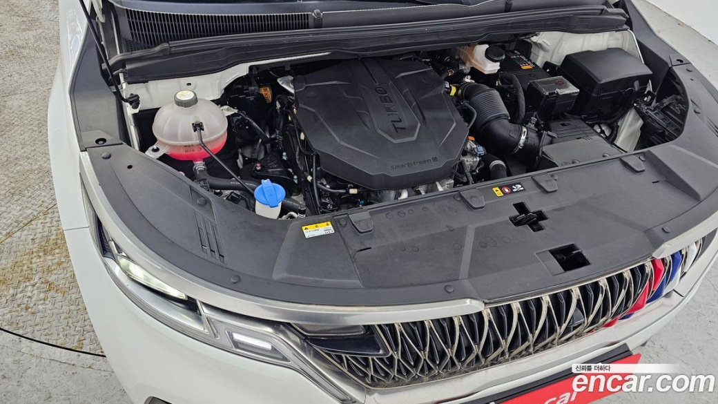 Kia Carnival 9-Seater Signature, 2023
